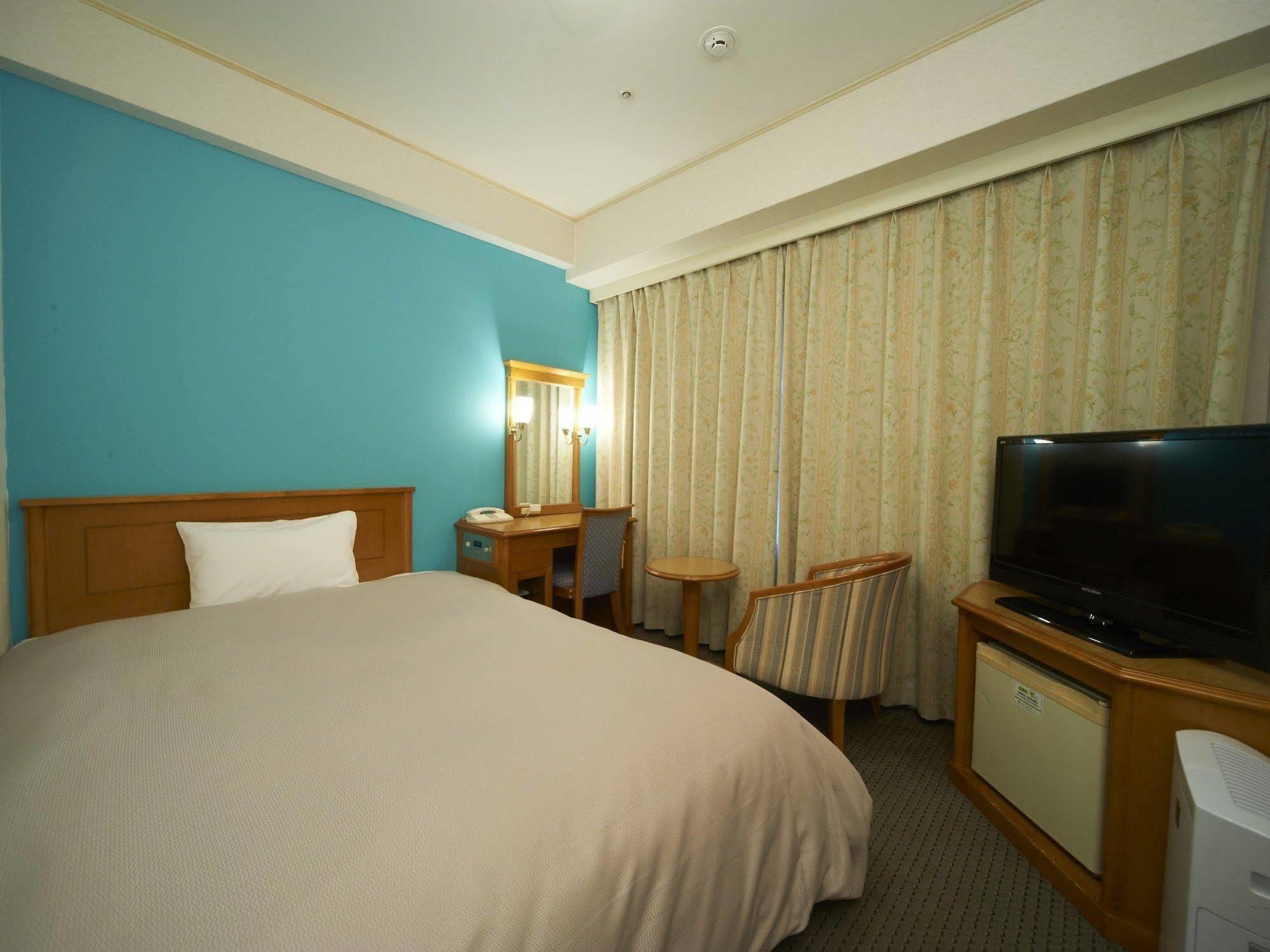 Hotel Sunroute Sopra Kobe Bagian luar foto