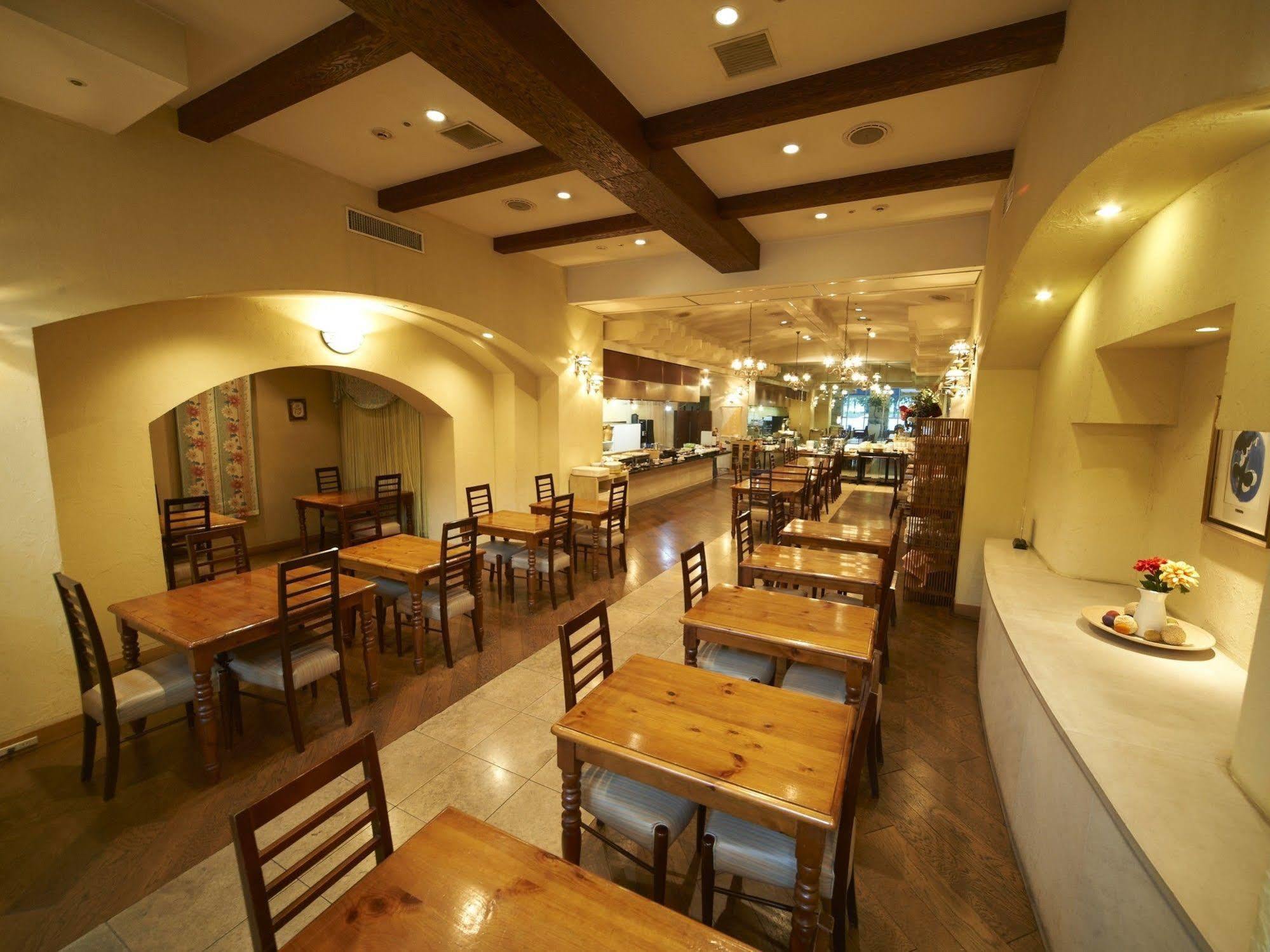 Hotel Sunroute Sopra Kobe Bagian luar foto